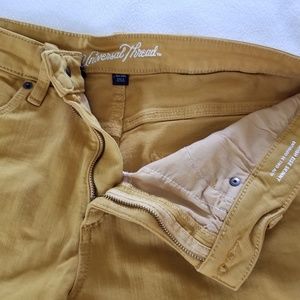Universal Thread jeans